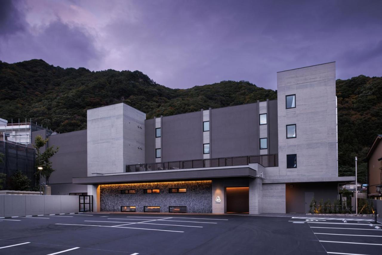 Отель Minakami Onsen Aratashi Минаками Экстерьер фото